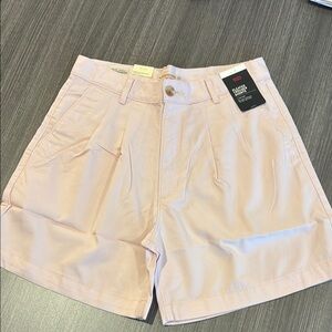 Levi's Pleated Women’s Trouser Shorts